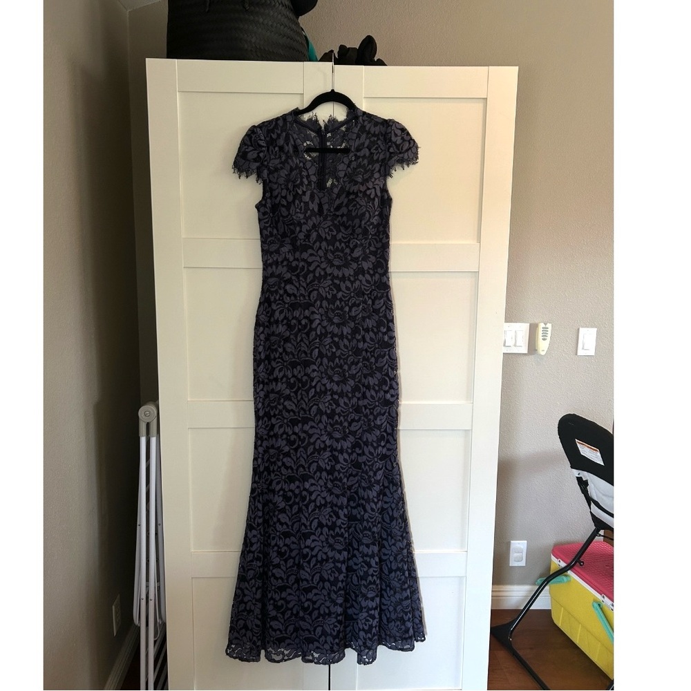 Eliza J Scalloped Edge Lace Gown (Size 10) Navy Blue - Picture 3 of 5